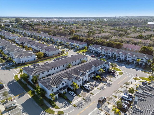 2614 SE 13th St, Homestead, FL 33035