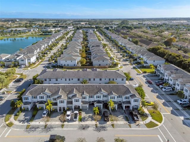 2614 SE 13th St, Homestead, FL 33035