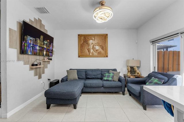 2614 SE 13th St, Homestead, FL 33035