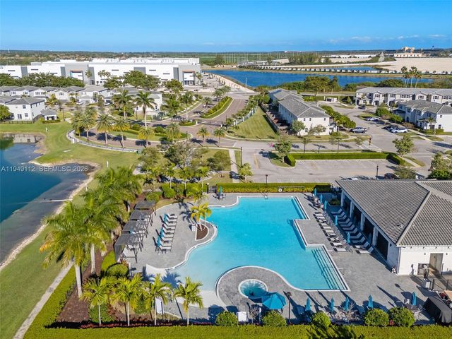 2614 SE 13th St, Homestead, FL 33035