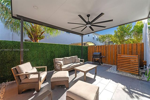 2614 SE 13th St, Homestead, FL 33035