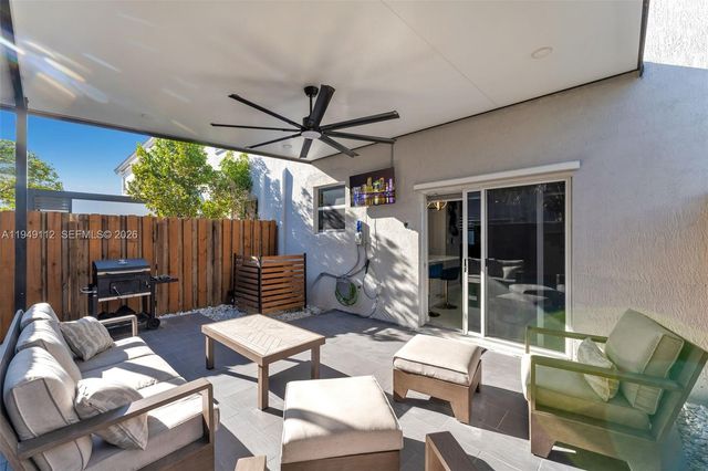 2614 SE 13th St, Homestead, FL 33035