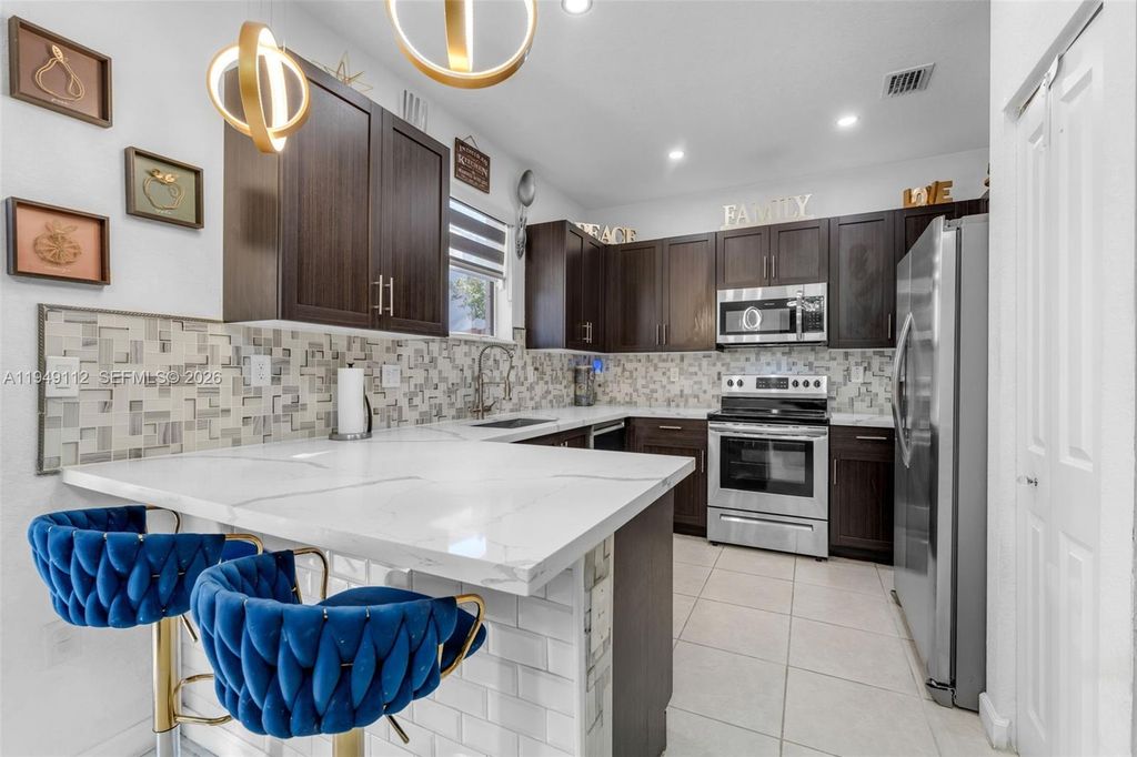 2614 SE 13th St, Homestead, FL 33035