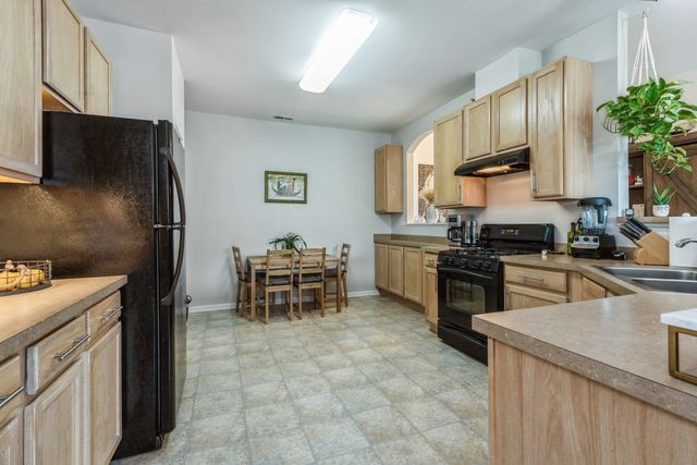 250 ROSEHALL Drive 260, Lake Zurich, IL 60047
