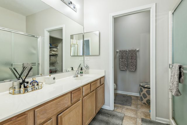 250 ROSEHALL Drive 260, Lake Zurich, IL 60047