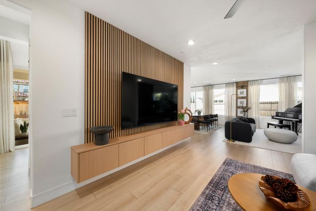 12113 Wistar Way, Rancho Cordova, CA 95742