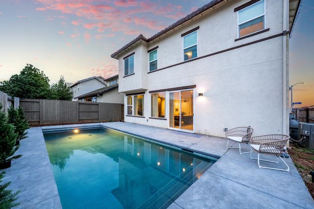 12113 Wistar Way, Rancho Cordova, CA 95742