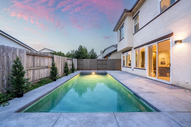 12113 Wistar Way, Rancho Cordova, CA 95742