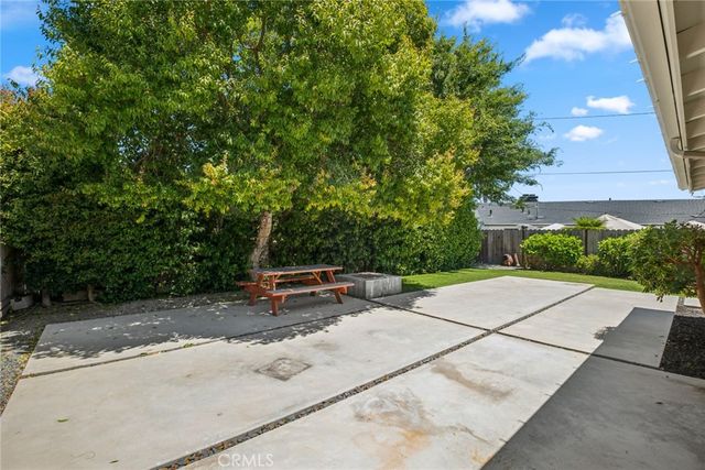 1644 Tustin Avenue, Costa Mesa, CA 92627