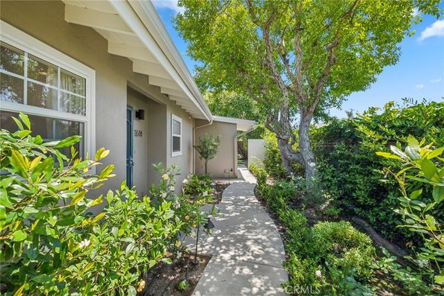 1644 Tustin Avenue, Costa Mesa, CA 92627