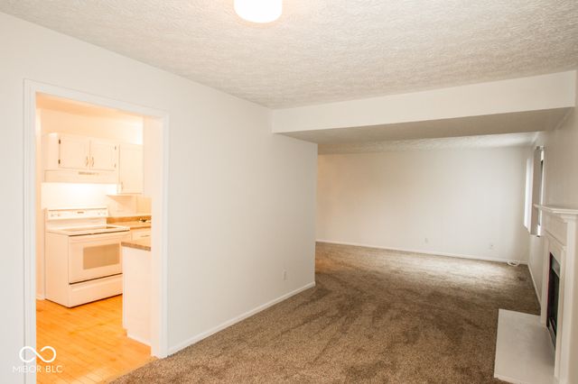 1838 Keystone Lakes Drive, Indianapolis, IN 46237