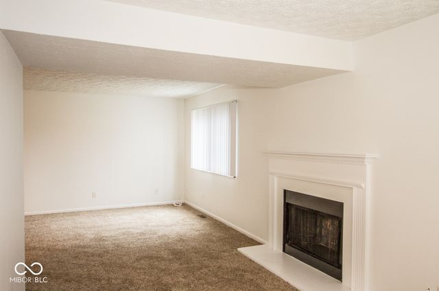 1838 Keystone Lakes Drive, Indianapolis, IN 46237