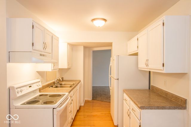 1838 Keystone Lakes Drive, Indianapolis, IN 46237