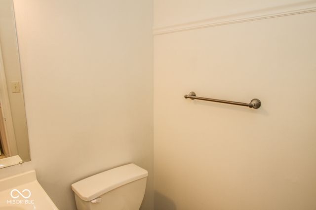 1838 Keystone Lakes Drive, Indianapolis, IN 46237