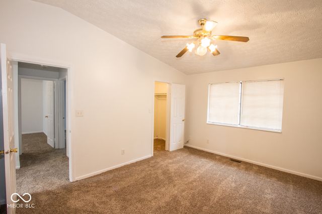 1838 Keystone Lakes Drive, Indianapolis, IN 46237