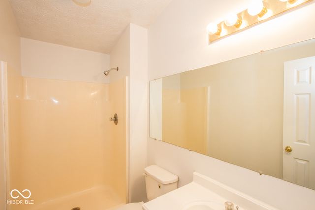 1838 Keystone Lakes Drive, Indianapolis, IN 46237