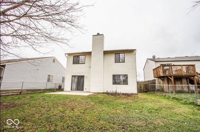 1838 Keystone Lakes Drive, Indianapolis, IN 46237