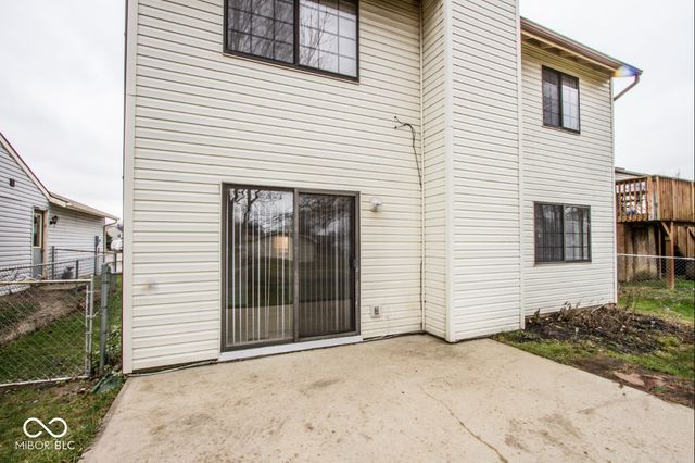 1838 Keystone Lakes Drive, Indianapolis, IN 46237