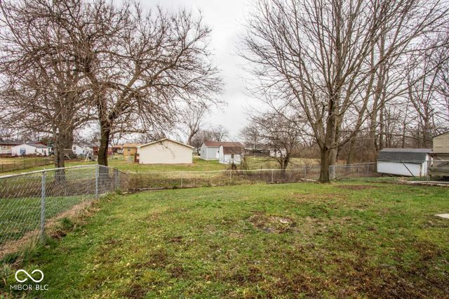 1838 Keystone Lakes Drive, Indianapolis, IN 46237