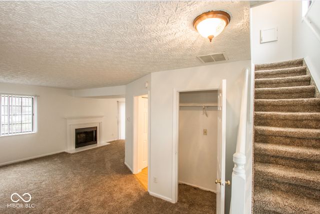 1838 Keystone Lakes Drive, Indianapolis, IN 46237