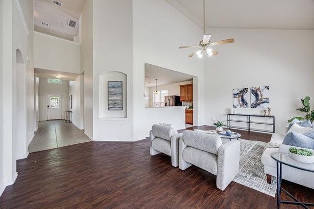 4001 Veiled Falls DR, Pflugerville, TX 78660