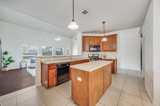 4001 Veiled Falls DR, Pflugerville, TX 78660