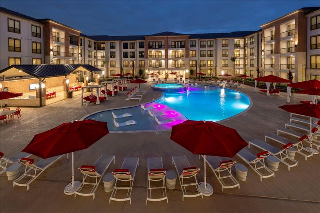 13475 Rincon Drive 2404, Houston, TX 77077