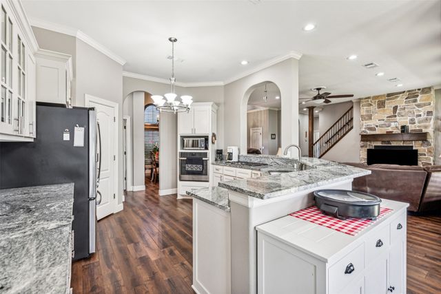 3045 Preston Club Drive, Sherman, TX 75092