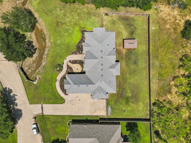 3045 Preston Club Drive, Sherman, TX 75092