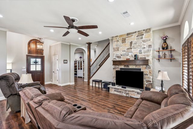 3045 Preston Club Drive, Sherman, TX 75092