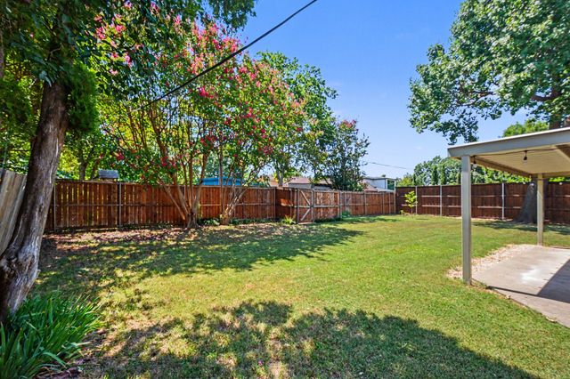 13216 Meandering Way, Dallas, TX 75240