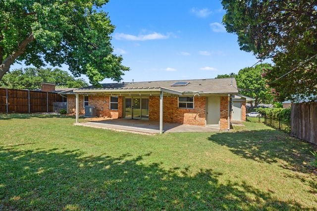 13216 Meandering Way, Dallas, TX 75240