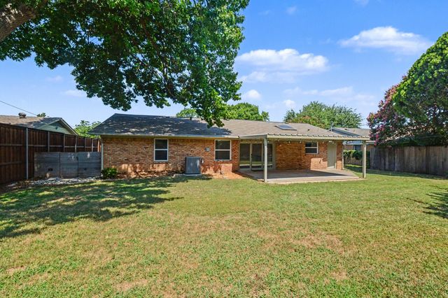 13216 Meandering Way, Dallas, TX 75240