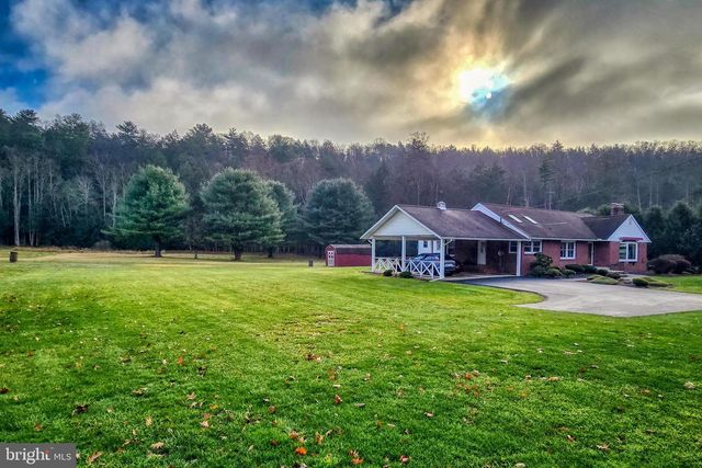 418 PARK AVE, Lock Haven, PA 17745