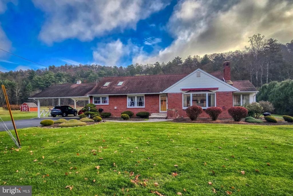 418 PARK AVE, Lock Haven, PA 17745