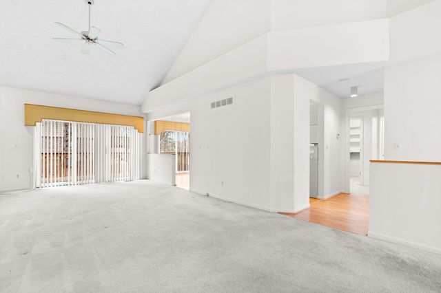 36482 Lochdale, Farmington Hills, MI 48335