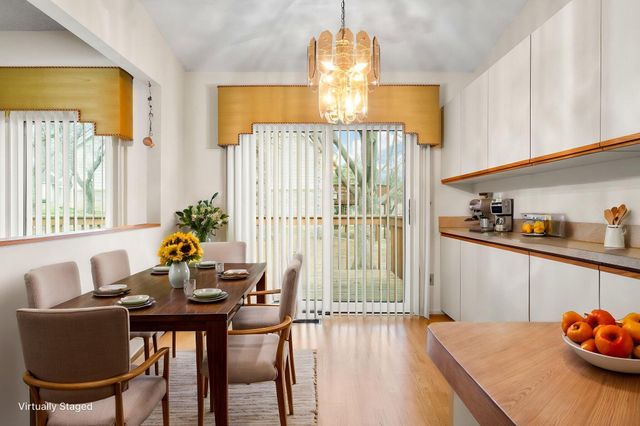 36482 Lochdale, Farmington Hills, MI 48335