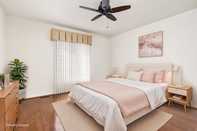 36482 Lochdale, Farmington Hills, MI 48335