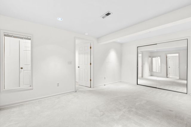 36482 Lochdale, Farmington Hills, MI 48335