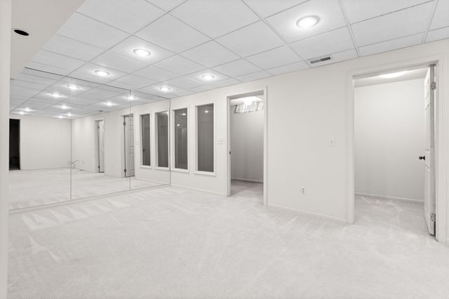 36482 Lochdale, Farmington Hills, MI 48335