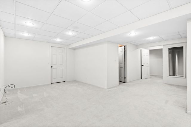 36482 Lochdale, Farmington Hills, MI 48335