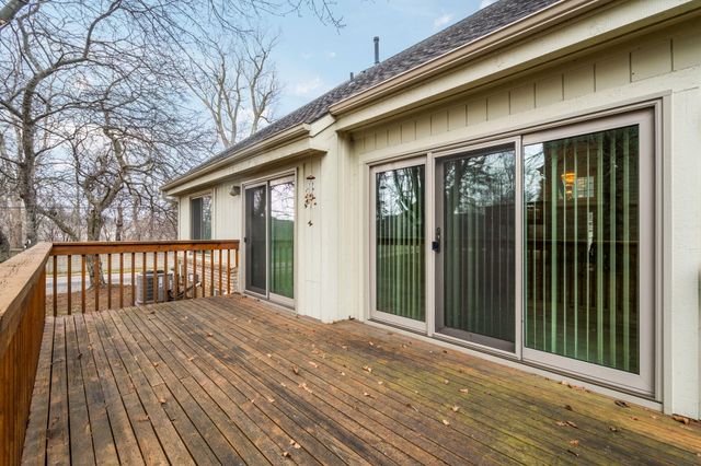 36482 Lochdale, Farmington Hills, MI 48335