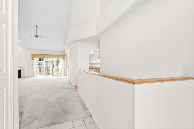 36482 Lochdale, Farmington Hills, MI 48335