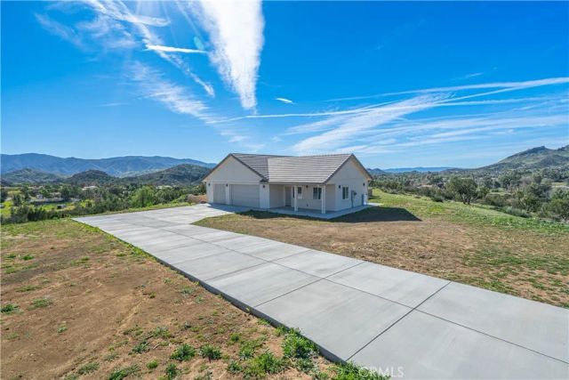10540 Darling Road, Agua Dulce, CA 91390