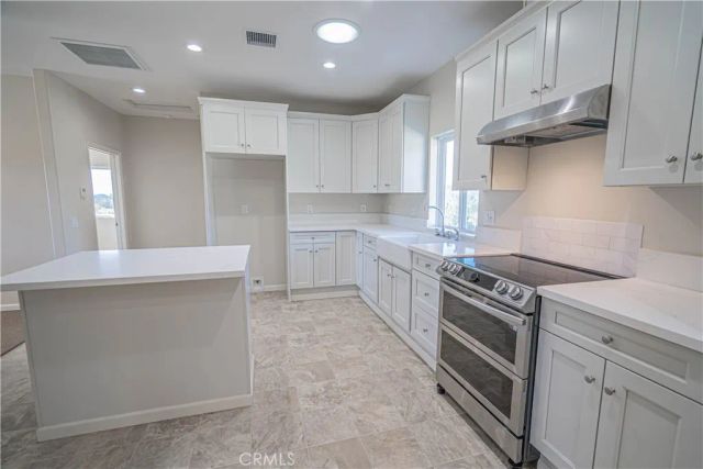 10540 Darling Road, Agua Dulce, CA 91390