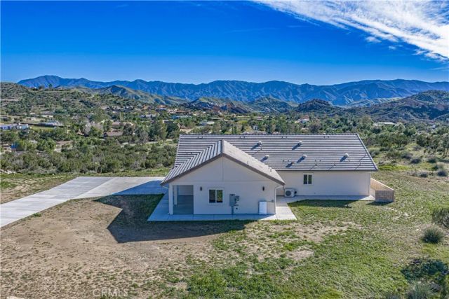10540 Darling Road, Agua Dulce, CA 91390