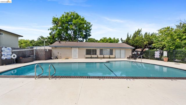 2110 Peppertree 1, Antioch, CA 94509