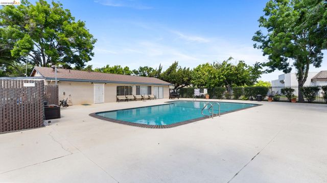 2110 Peppertree 1, Antioch, CA 94509