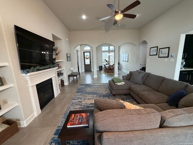 6519 Tallow Way, Converse, TX 78109