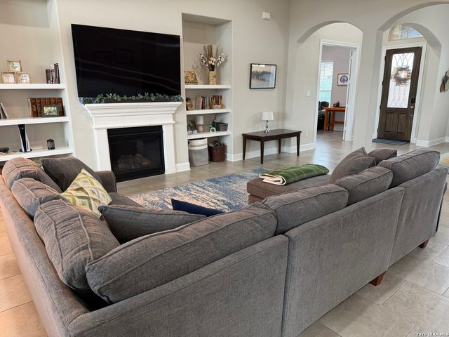 6519 Tallow Way, Converse, TX 78109